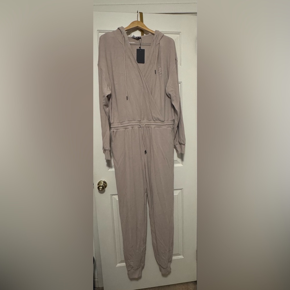 FancyHomeBody: Soft Sleep Lounge Onesie